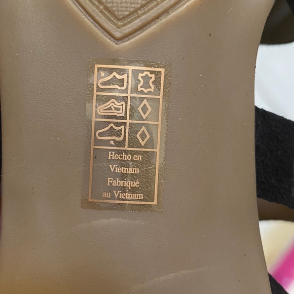 NWT Franco Sarto Strappy Leather Sandals - Picture 5 of 8